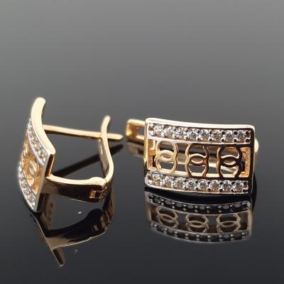 Auksiniai auskarai su ornamentais