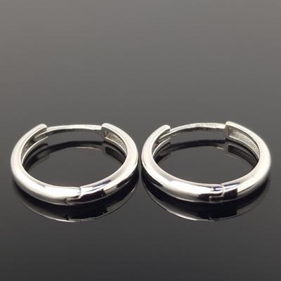 Balto aukso auskarai rinkės