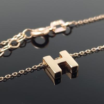 Auksinė grandinėlė su raidele H