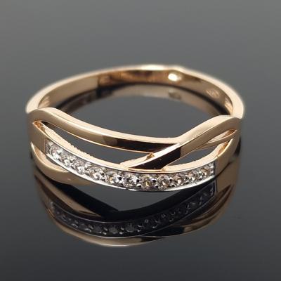 Auksinis žiedas su akutėmis