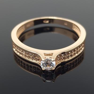 Auksinis žiedas su akutėmis