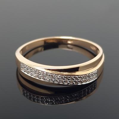 Auksinis žiedas su akutėmis