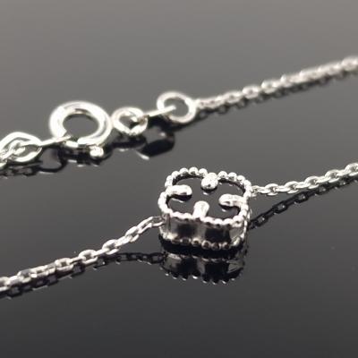 Balto aukso apyrankė su Dobiliukais