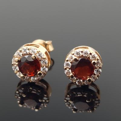 Auksiniai auskarai su akutėmis