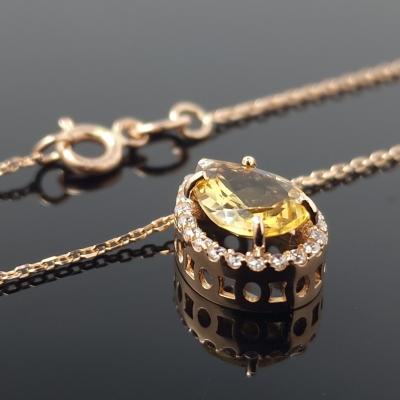 Auksinė grandinėlė su akmenukais